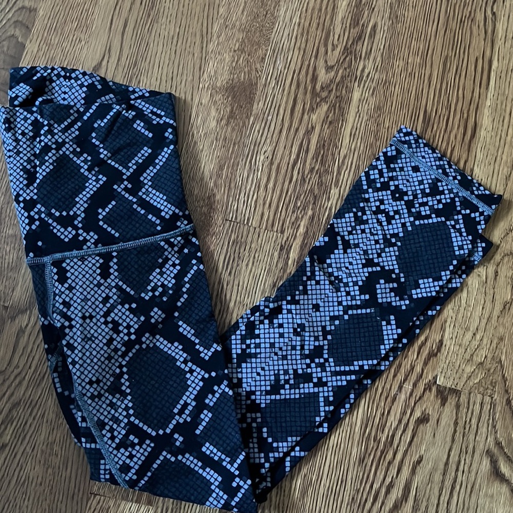 Lululemon cropped leggings
